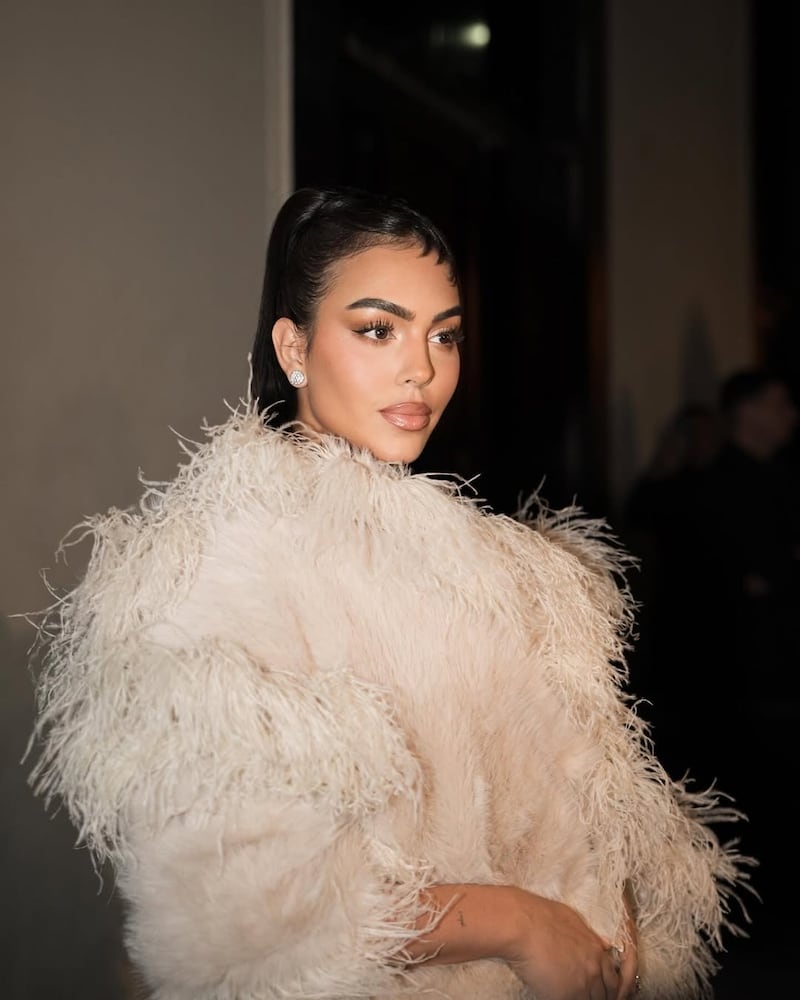 Georgina Rodríguez arrasa en el desfile de Coperni durante la Semana de la Moda de París.