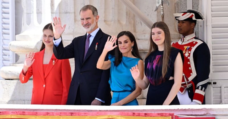 "Una falta de educación y respeto": experta en protocolo reprueba a Letizia por su último gesto