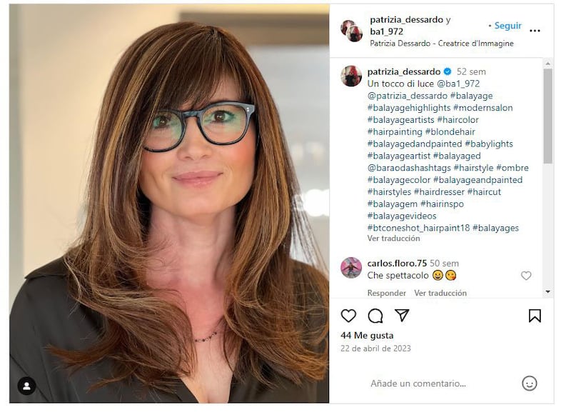 Melena larga con fleco para mujeres con lentes